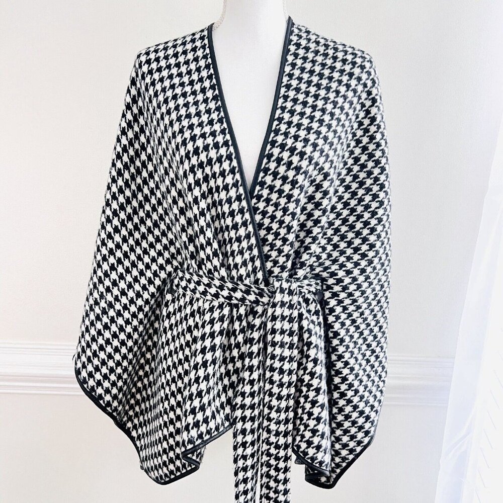 LIZ CLAIBORNE Black & White Houndstooth Open Belted Cardigan Wrap ~ One Size